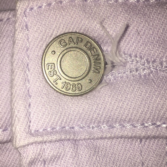 GAP lavender 3” Short Raw Hem Jean Shorts - Picture 6 of 10